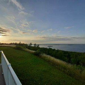 Meet your Posher, Rayna